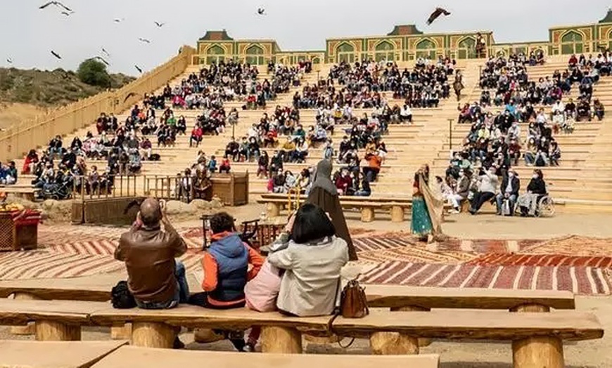 Image 4: Viaja a lo largo de los siglos con 2 entradas para 1 día con Wonderbox