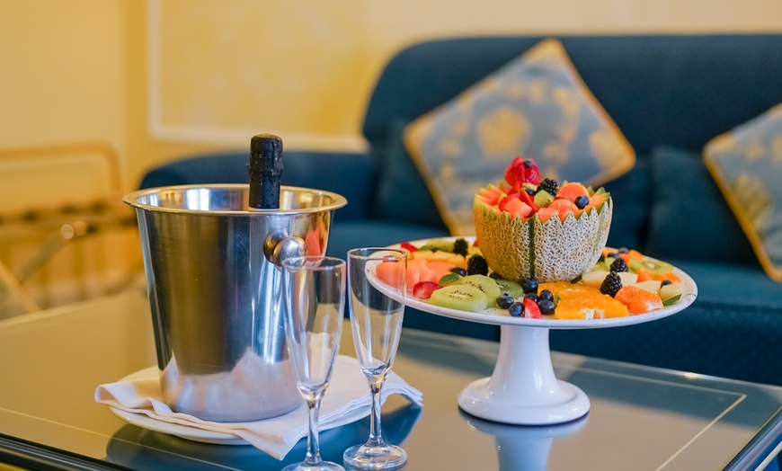 Image 9: Reggio Calabria 4*: camera Superior, colazione, mezza pensione e Spa