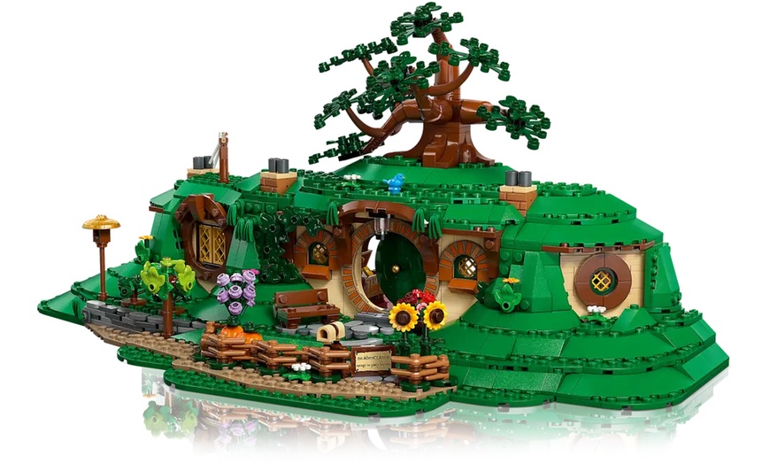 Image 2: LEGO The Lord of the Rings: The Shire™ 10354