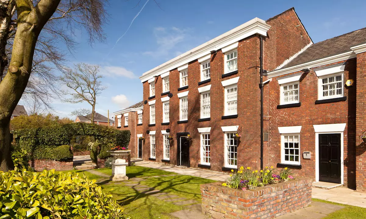 Bolton: Standard Double or Twin Room with Breakfast, Prosecco, & More