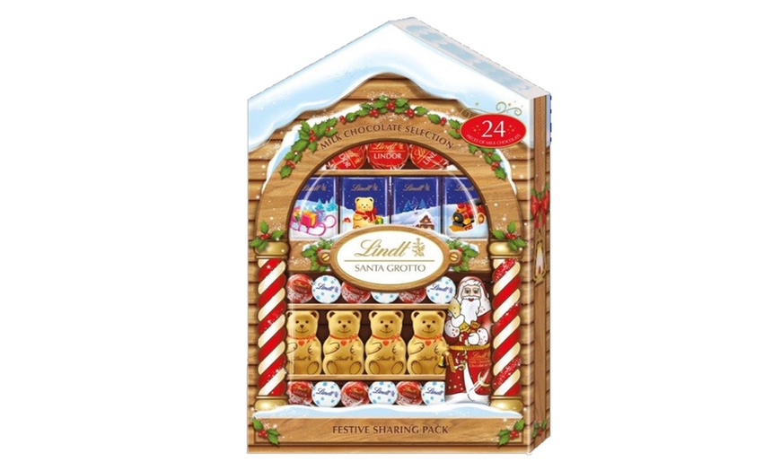 Image 1: Lindt Christmas Sharing Pack