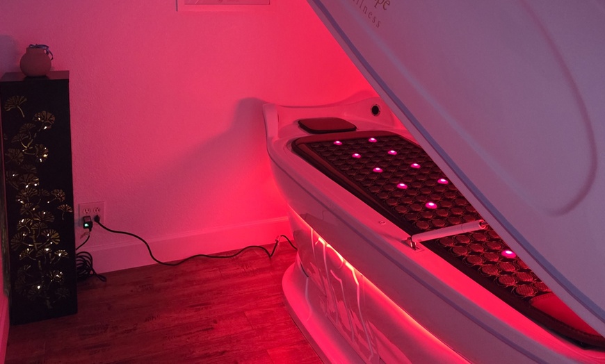 Image 2: Non-Invasive Sculpting with Laser Lippo + Vibration & Infrared Sauna 
