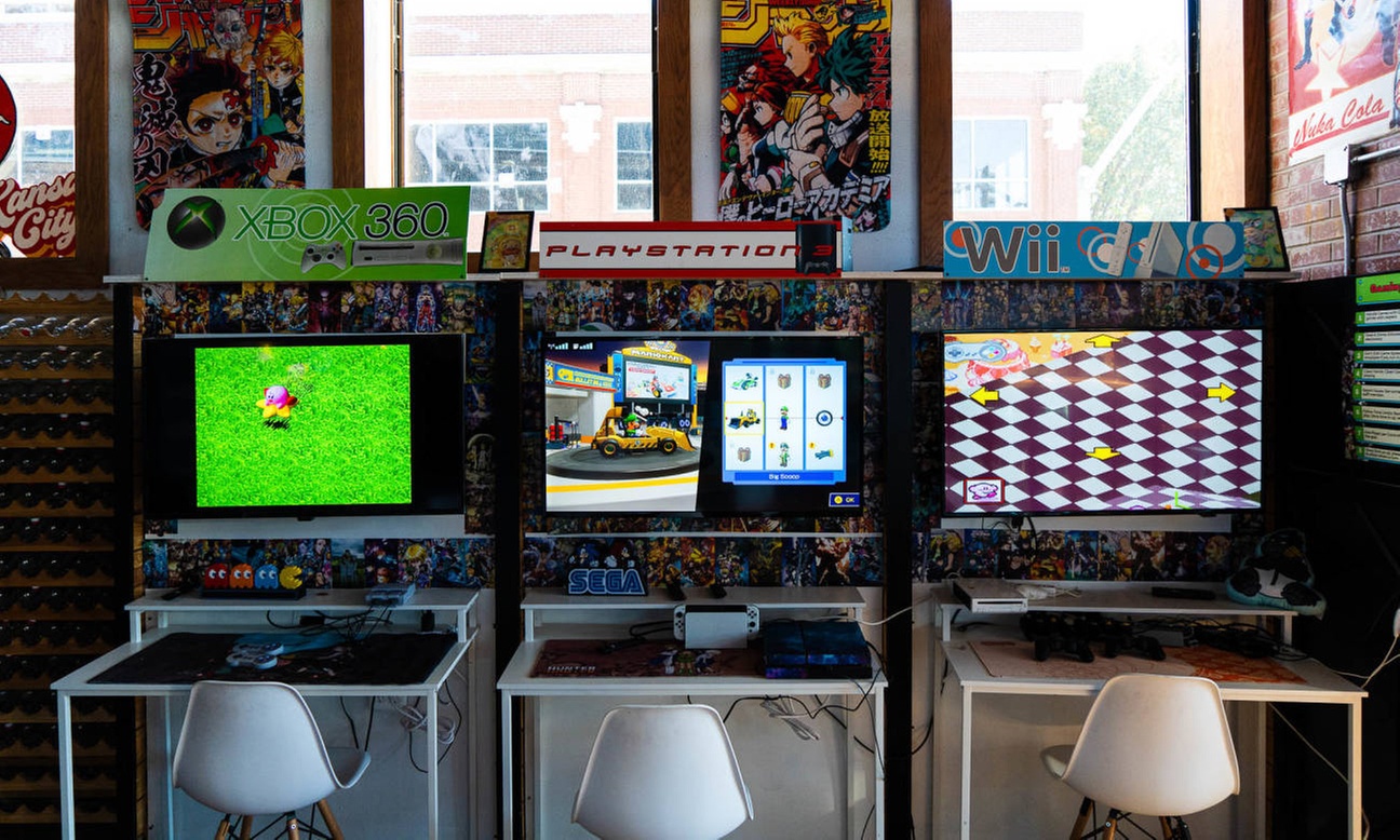 Dive into Nostalgia with $20 or $40  Worth of Food and Drink 