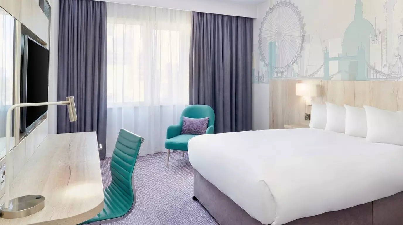 Croydon: Double / Twin Room with Breakfast & Welcome Drink