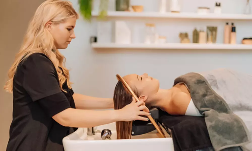 Head spa avec Chloe Nails and Beauté à Paris