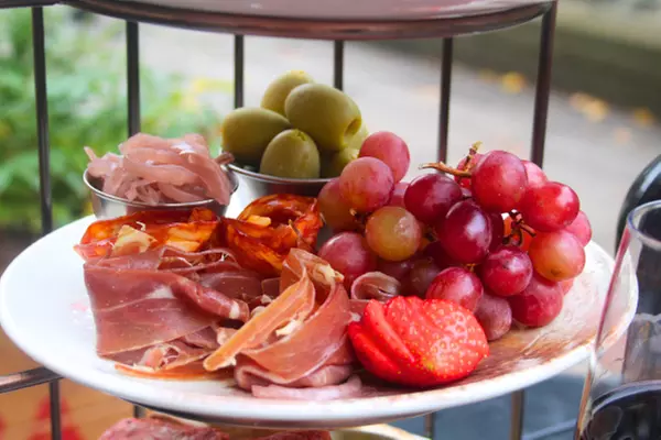 Perfect Gift: Indulge in a Luxurious Cheese & Charcuterie Experience