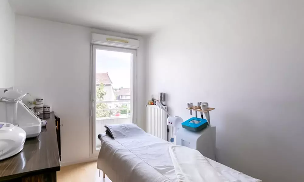 Massage relaxant et/ou soin visage anti-âge hydratant