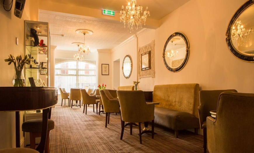 Image 2: Blackpool: Double or Room with Late Check-Out & Optional Breakfast