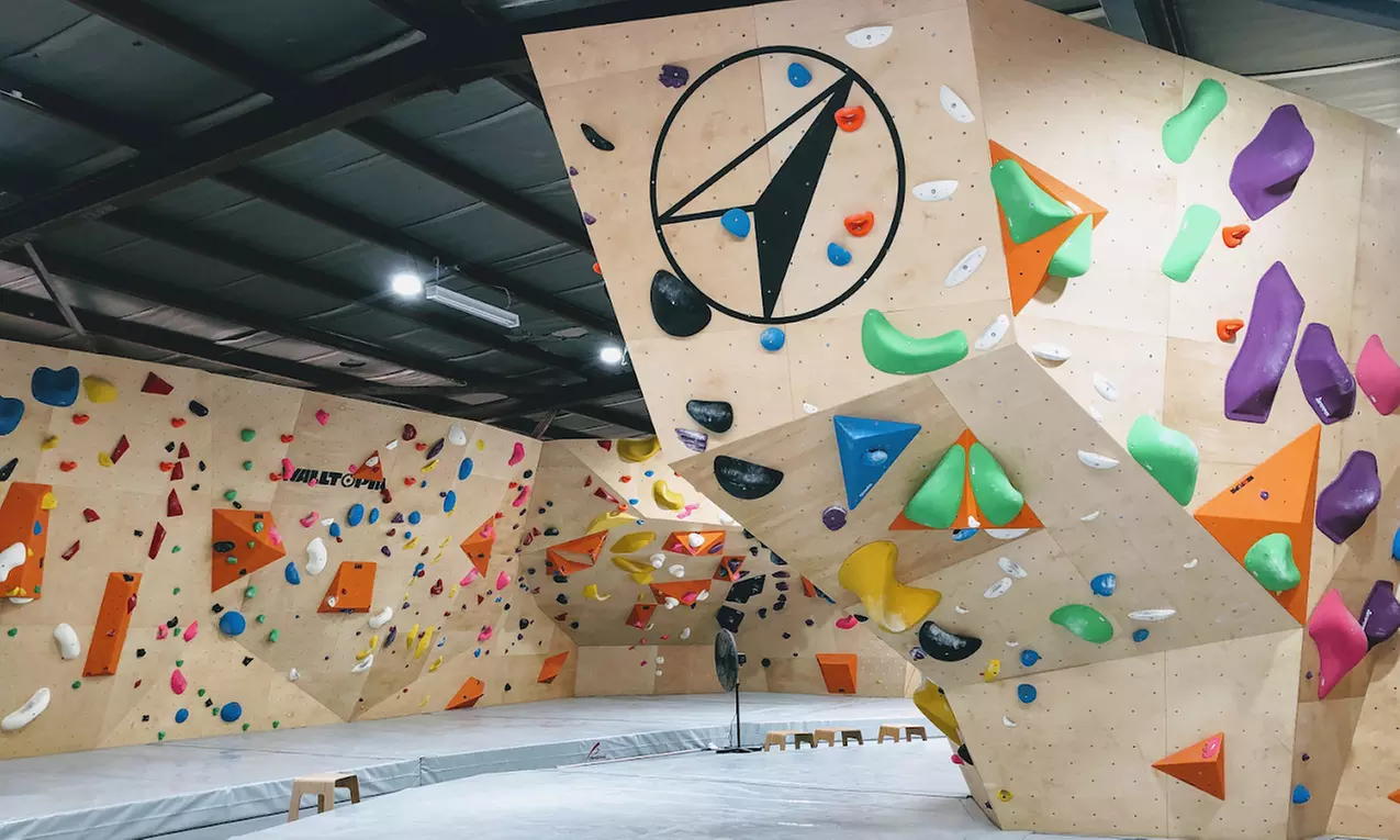 One-, Two-, Three- or Four-Person Entry to Flow Climbing