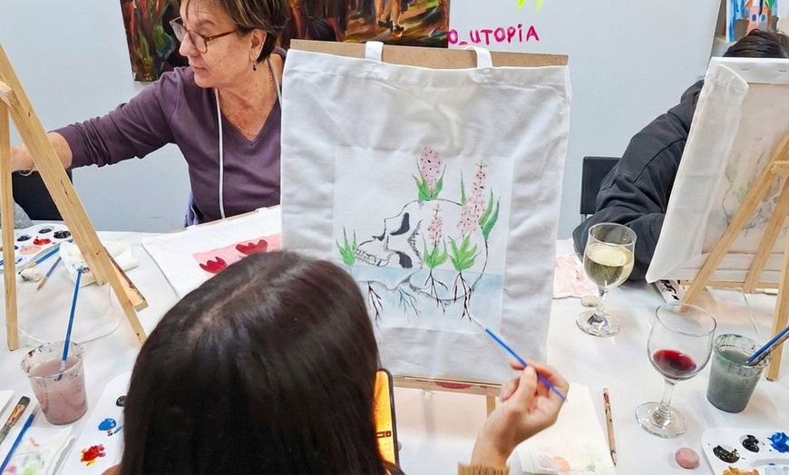 Image 8: Taller crea y pinta tu Tote Bag durante 2 horas con bebida incluida