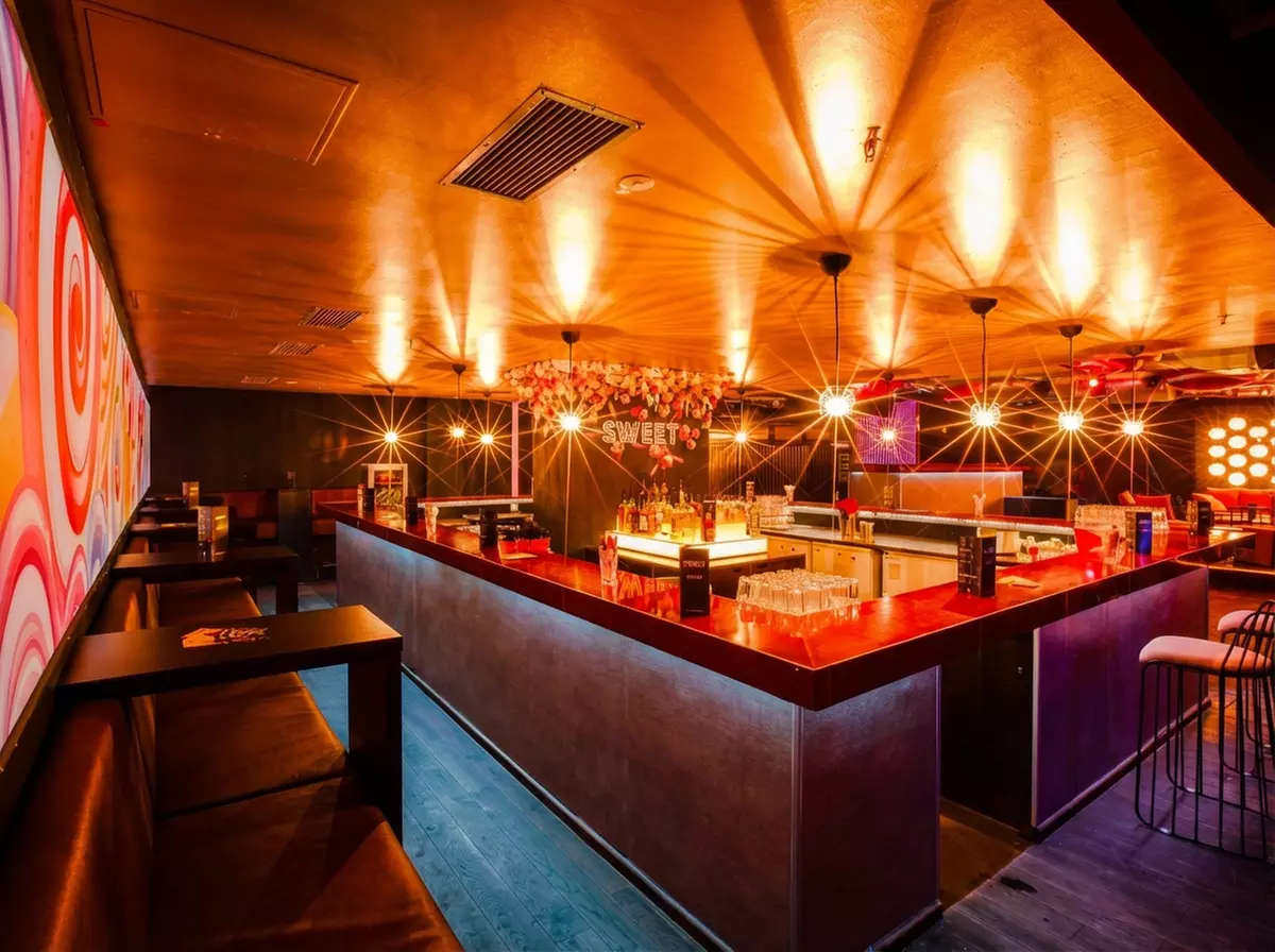 SWEET Samstags Cocktail Special: Cocktail Flat inkl. Eintritt