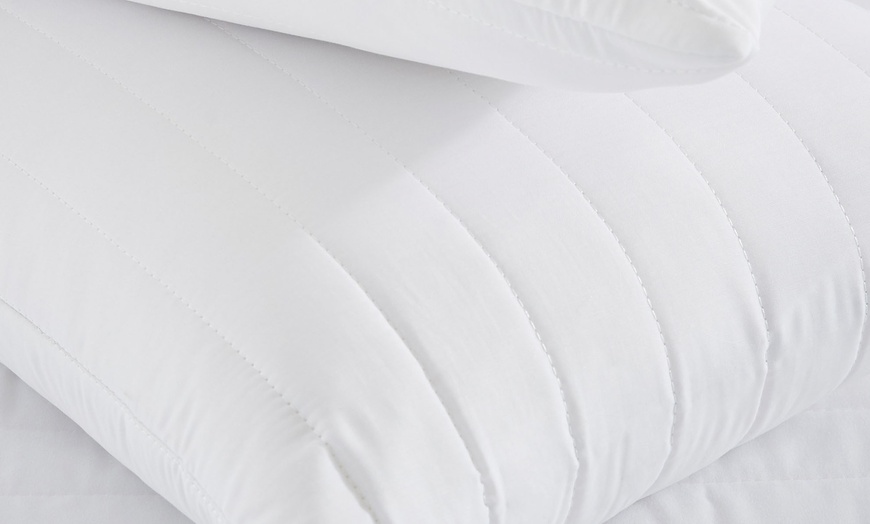 Image 3: Silentnight Anti-Allergy Mattress Protector with Two Pillow Protectors
