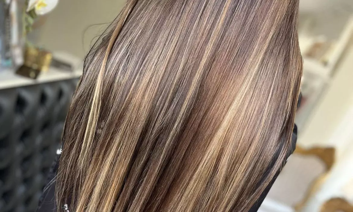 Strzyżenie, farbowanie, stylizacja lub wybrany zabieg pielęgnacyjny