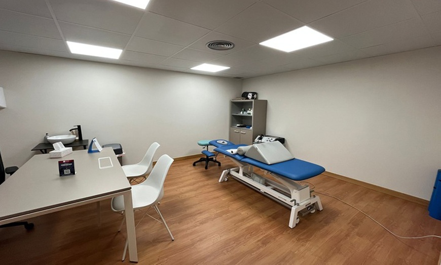Image 6: 1 o 2 sesiones de fisioterapia avanzada con diagnóstico previo para 1