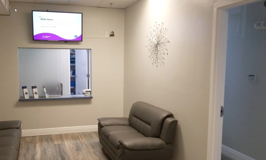 Image 3: 60-Min Therapeutic Massage & Assessment for Relief 