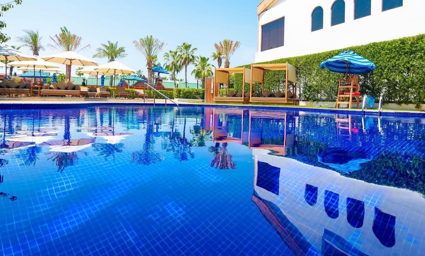 Image 4: Brunch with Beach and Pool Access: Child AED 65, Adult AED 129