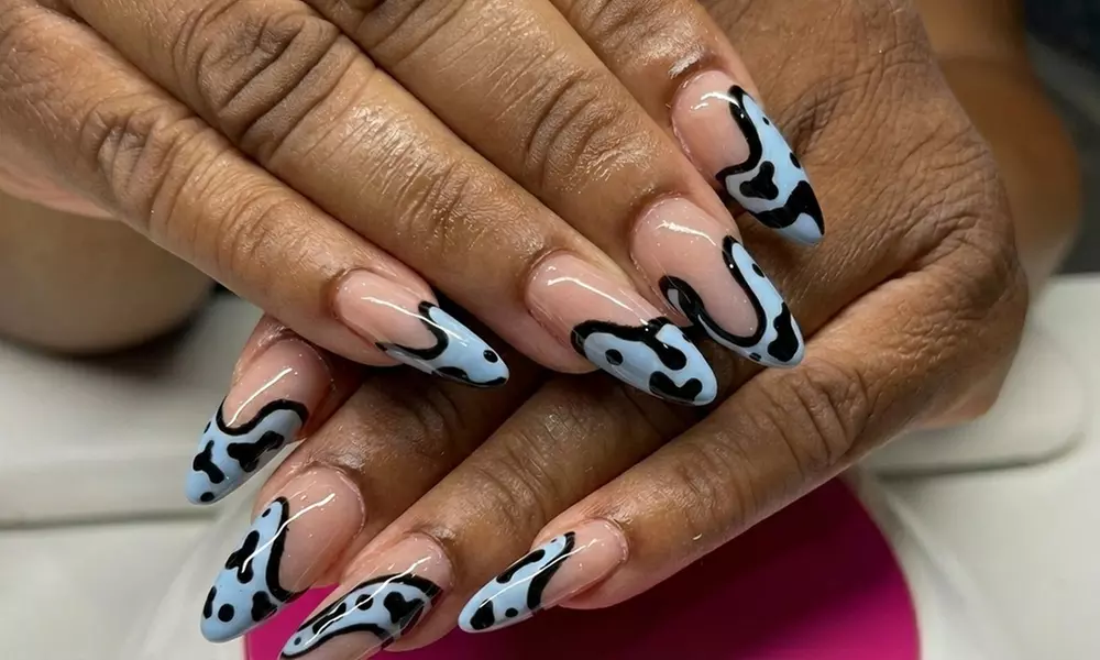 Trendy Nail with Almond Shape Medium Nails or Long Stiletto Nails