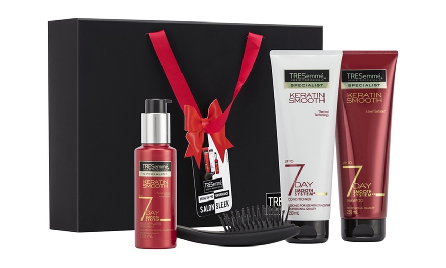 Image 1: TRESemme Bring on Pro Gift Set