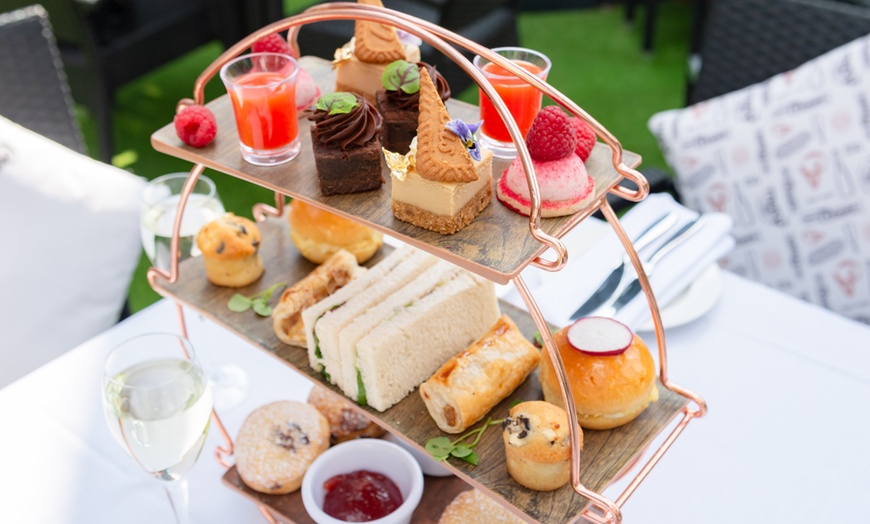 Image 18: Birmingham: 4* Double Room Stay with Breakfast