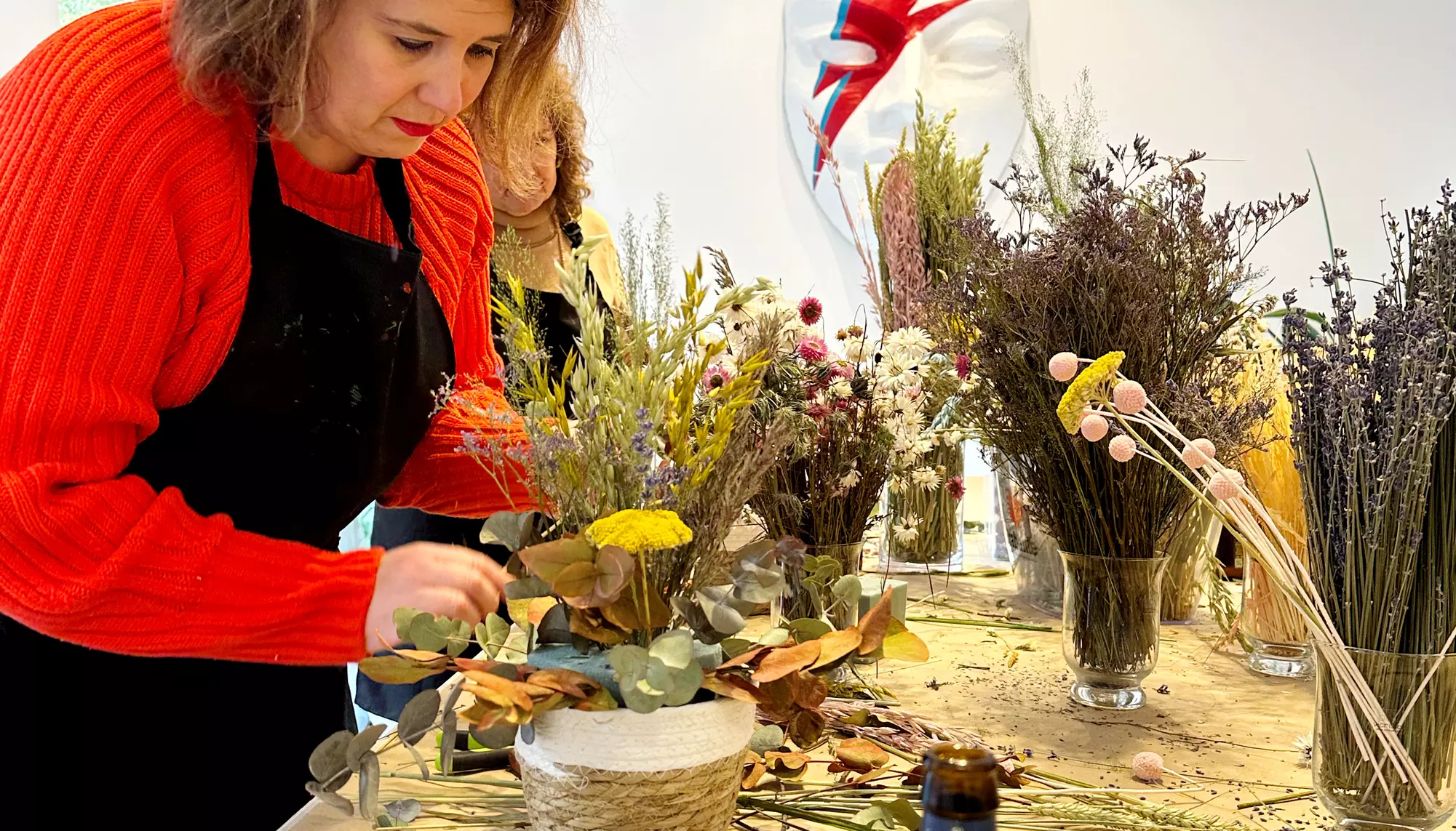 Taller de flores secas con barra libre de cerveza