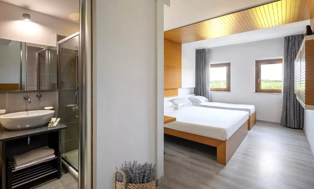 Siena 4*: camera Classic con colazione o mezza pensione, Spa e drink