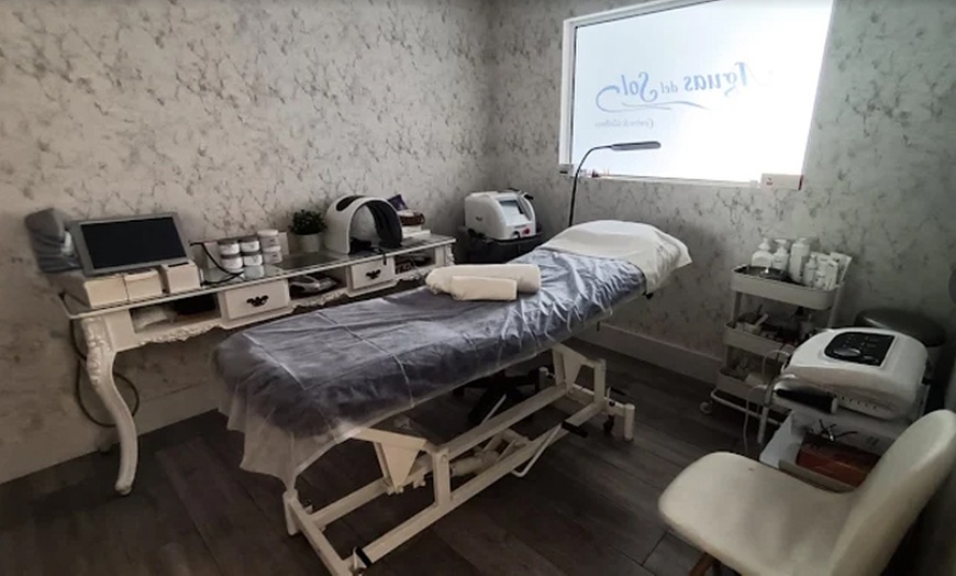 Image 5: Facial con exosomas, dermapen y limpieza profunda en rostro completo