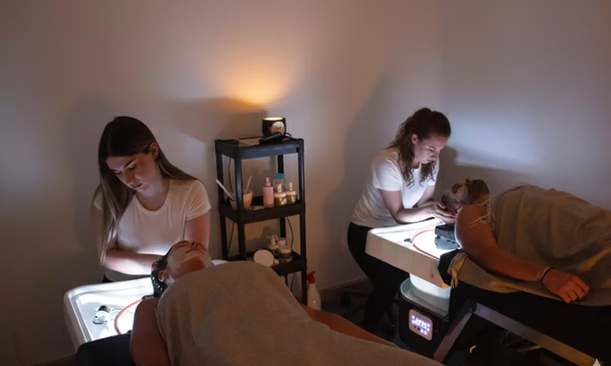 Head spa japonés en pareja de 45, 60 o 90 minutos con chocolate y té