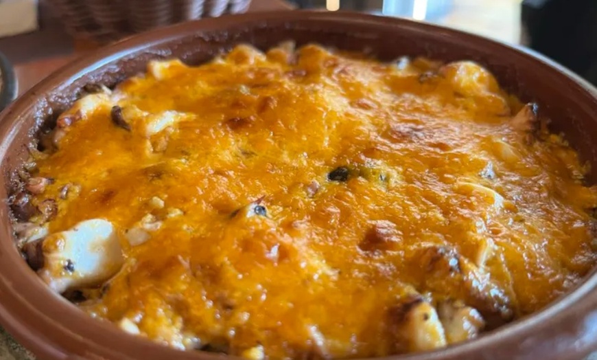 Image 32: Menú para 2 o 4 con entrantes, principales, postres y bebidas 