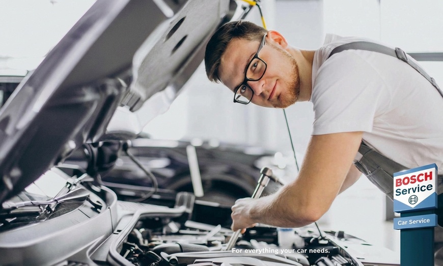 Image 4: MOT Test Class 4 for Cars or Small Vans or MOT Test Class 7 for LVC'S