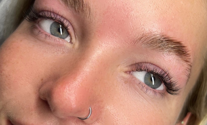 Image 5: Enhance Beauty w/ Full Set Eyelash Extensions/ Brow Wax /Tint Services