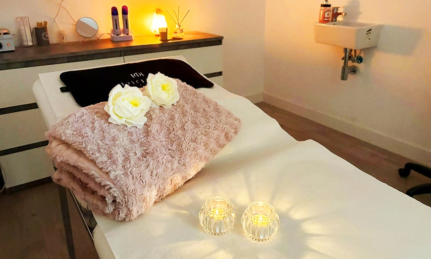 Image 11: Masaje de 45, 60 o 90 minutos, o paquete de dos sesiones de 60 minutos