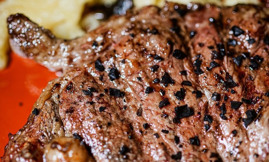 Image 9: Menú degustación con platos a compartir, postre y bebida para 2 o 4 