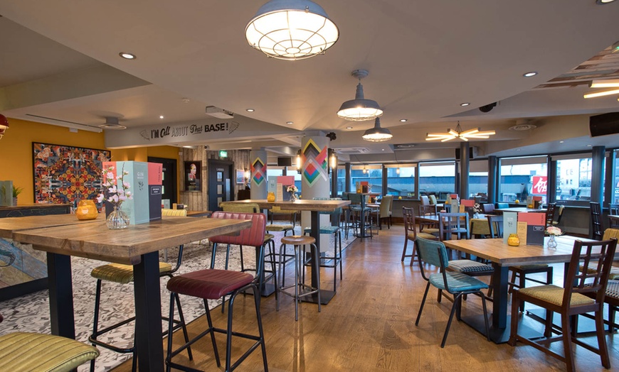 Image 2: Burgers, Pizzas, Wings, Mains and Sharers at Social Pub & Kitchen