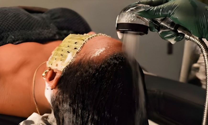 Image 3: Refresh & Relax: 60 or 90-Minute Rejuvenating Head Spa