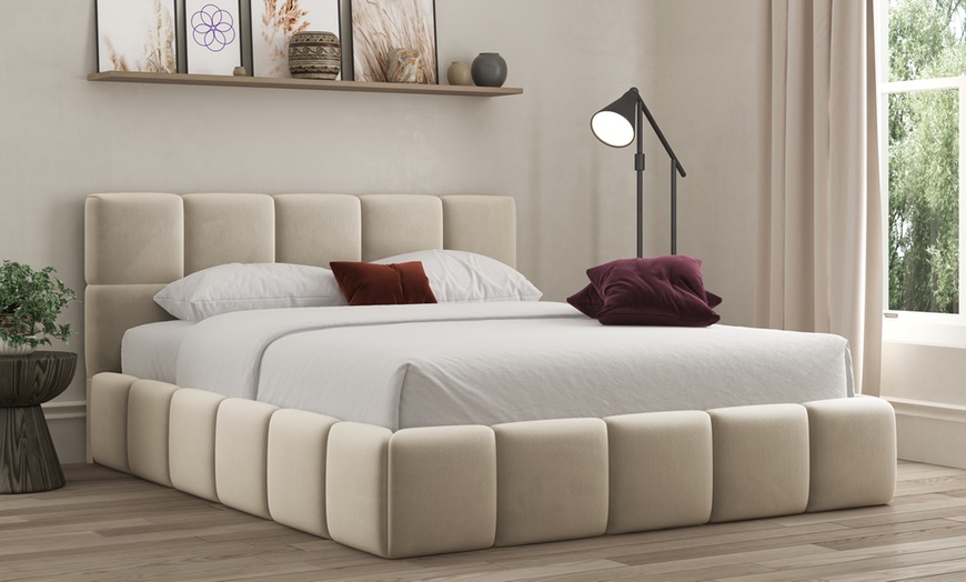 Image 11: DS Living Ovella Cubed Upholstered Bed