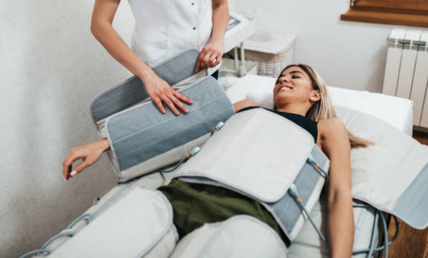 Image 5: 3, 6 o 9 sesiones de presoterapia y electroestimulación muscular