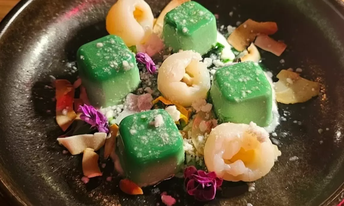 Chefs Banquet For 2, 3, 4, 5 or 6 People and Glass of House Wine Each