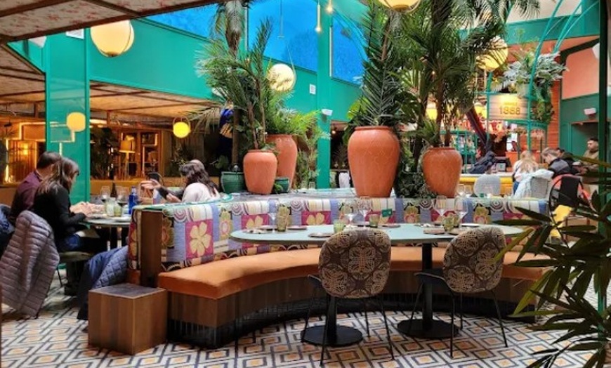 Image 9: Menú fusión a elegir entre clásico o prémium para 2 o 4 personas 