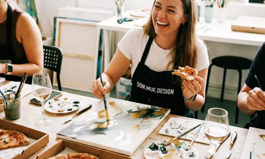 Clase de pintura con pizzas y bebidas para 1 o 2 personas