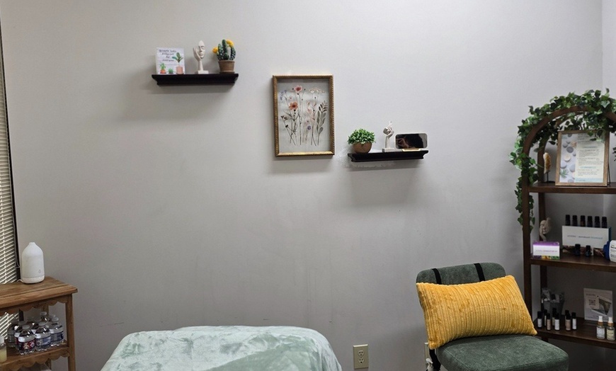 Image 3: 60- and 90-Minute Therapeutic Massage Options for Every Need
