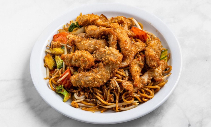 Image 2: Thailändisches 2-Gänge-Menü nach Wahl für 1 bis 4 Personen