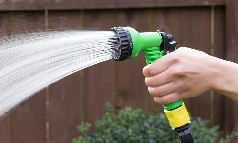 50ft Flat Hose Pipe and Reel With Spray Gun from £9.98 With Free Delivery - Image 3