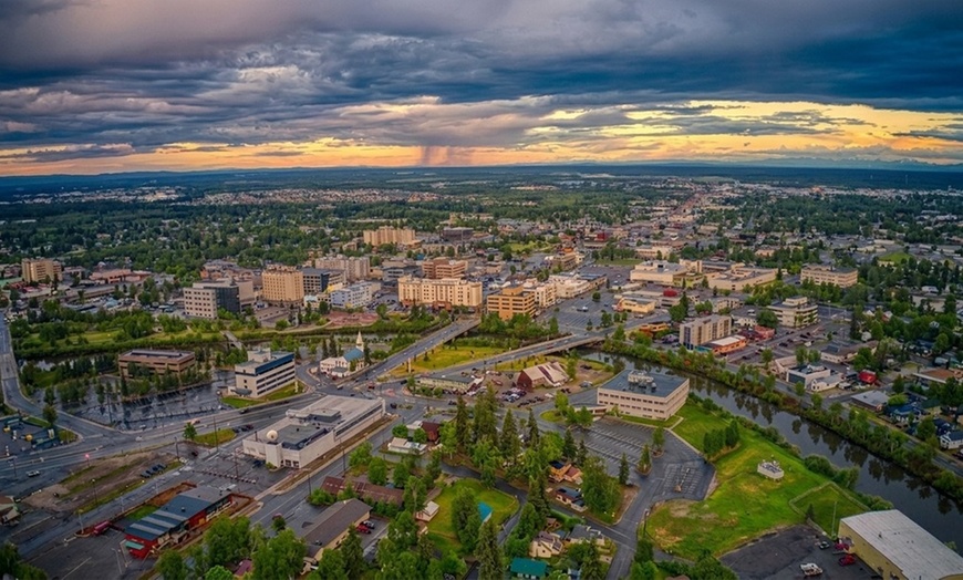 Image 2: Half-Day Guided Fairbanks City Tours