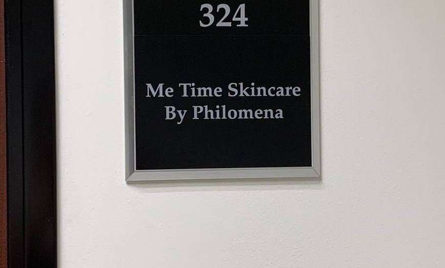 Image 2: One or Two 75 Min Deep Cleansing Facial + Microdermabrasion and More