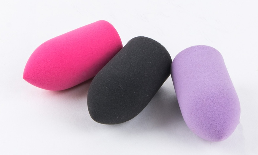 Image 6: Bullet Make-Up Sponges Three-Pack