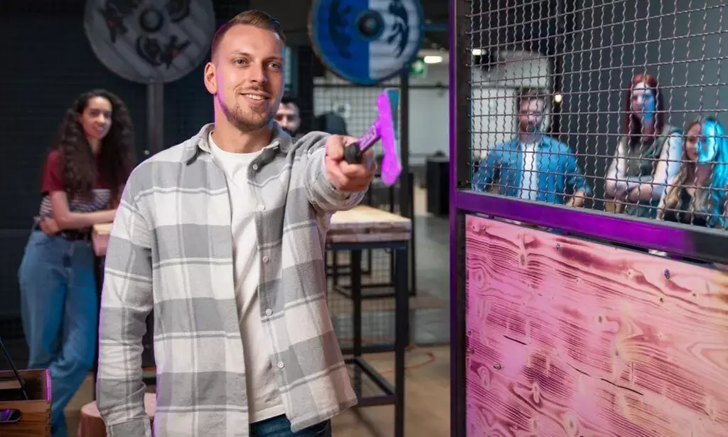 Treffe ins Schwarze: Axtwerfen auf eigener Bahn