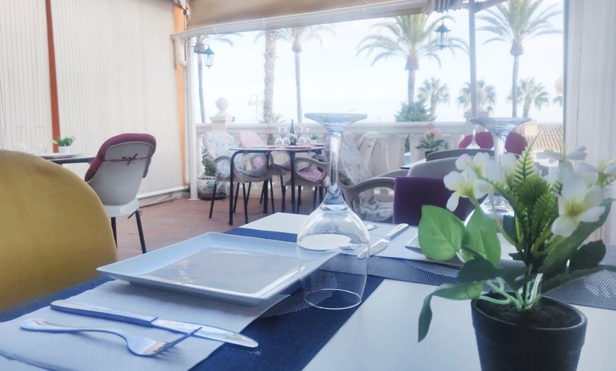 Image 10: Menú de arroces y pescados: sabores del Mediterráneo