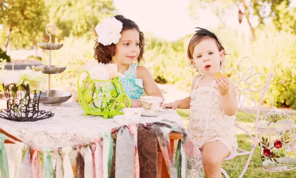 Capture Confidence in a 20-Minute Outdoor Photo Shoot