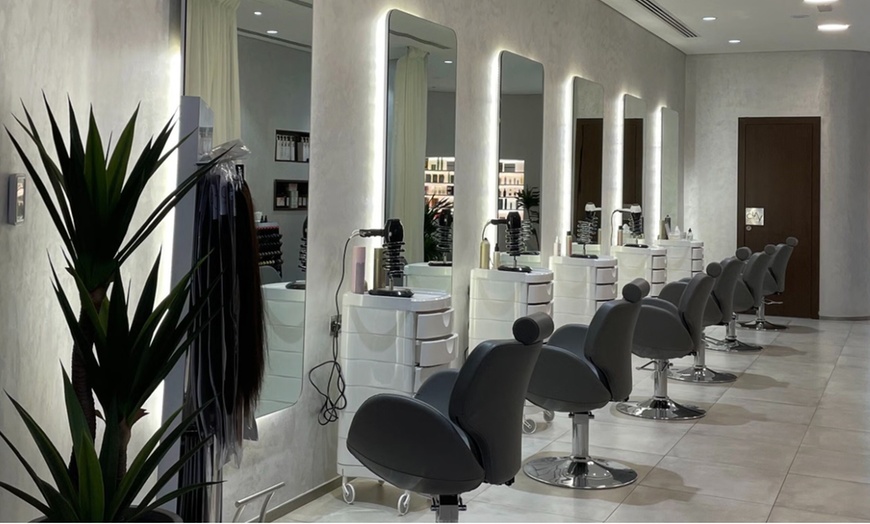 Image 2: Indulge in 60, 75, or 90-Minute Relaxing Treatment Sessions 