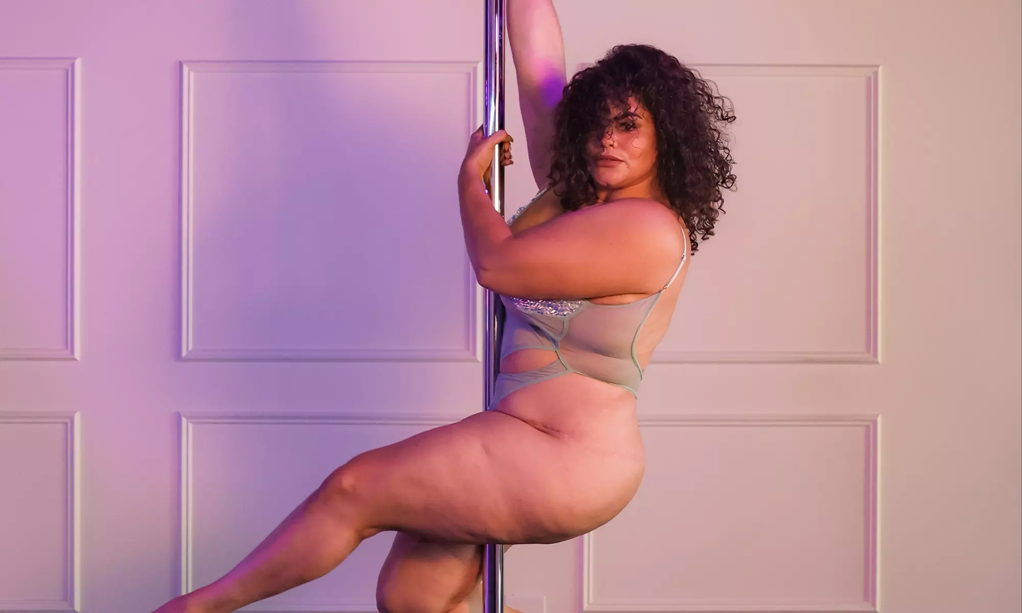 Explore Movement with Intro Pole-Dancing Classes